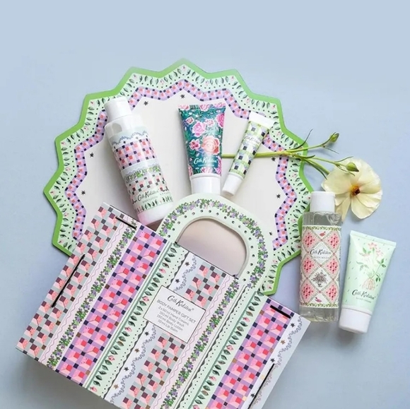 Cath Kidston Body Wash Set - Pink, White, and Green - Picture 2 of 16